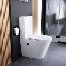 HD Echo White perem nélküli mély öblítésű íves monoblokkos WC alsó kifolyású, bidé funkcióval, slim "P" tetővel és matt fekete kiegészítőkkel + tartály