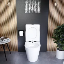 HD Echo White perem nélküli mély öblítésű íves monoblokkos WC alsó kifolyású, bidé funkcióval, slim "P" tetővel és matt fekete kiegészítőkkel + tartály