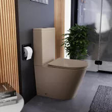 HD Dream Matt Cappucino perem nélküli mély öblítésű íves monoblokkos WC hátsó kifolyású slim "P" tetővel és matt fekete nyomógombbal + tartály