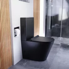 HD Dream Matt Black perem nélküli mély öblítésű íves fekete monoblokkos WC alsó kifolyású slim "F" tetővel és fényes króm kiegészítőkkel + tartály