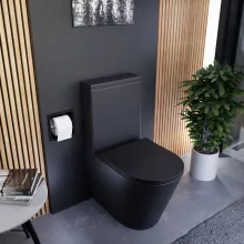 HD Dream Matt Black perem nélküli mély öblítésű íves fekete monoblokkos WC hátsó kifolyású slim "P" tetővel és matt fekete kiegészítőkkel + tartály