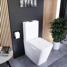 HD Ariana White perem nélküli mély öblítésű szögletes monoblokkos WC hátsó kifolyású slim "D" tetővel és matt fekete kiegészítőkkel + tartály