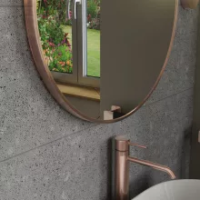 HD Lucy Brushed Copper 60x60 cm széles fürdőszobai kerek fali tükör, szálcsiszolt réz színű alumínium kerettel