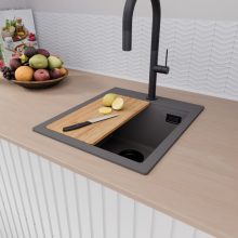 HD Infinity Antracit 43 egymedencés gránit mosogatótálca szett, vágódeszkával, acél csepegtetőráccsal és matt fekete kosárral, matt antracit színben, matt fekete leeresztő szifonnal