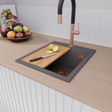 HD Infinity Antracit 43 egymedencés gránit mosogatótálca szett, vágódeszkával, acél csepegtetőráccsal és kosárral, matt antracit színben, szálcsiszolt réz leeresztő szifonnal