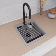 HD Infinity Grey 43 egymedencés gránit mosogatótálca szett, vágódeszkával, acél csepegtetőráccsal és kosárral, alpesi szürke színben, matt fekete leeresztő szifonnal