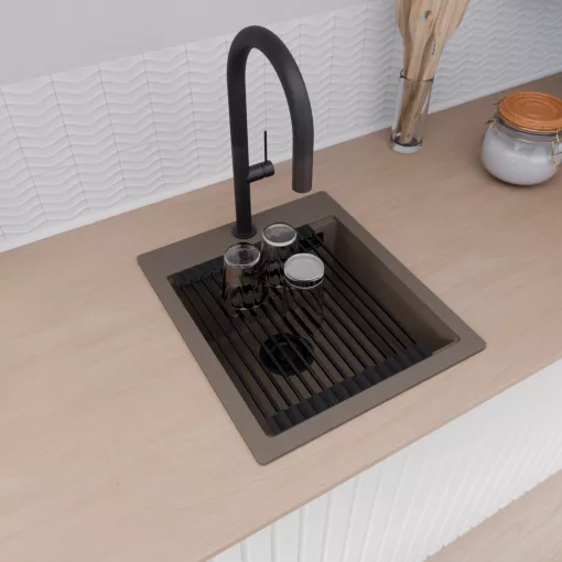 HD Infinity Tortora 43 egymedencés gránit mosogatótálca szett, vágódeszkával, matt fekete csepegtetőráccsal és krómozott kosárral, tortora színben, matt fekete leeresztő szifonnal