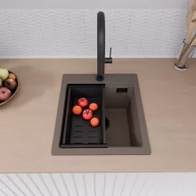 HD Infinity Tortora 43 egymedencés gránit mosogatótálca szett, vágódeszkával, matt fekete csepegtetőkosárral, tortora színben, matt fekete leeresztő szifonnal