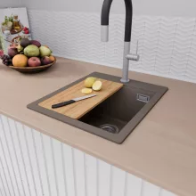 HD Infinity Tortora 43 egymedencés gránit mosogatótálca szett, vágódeszkával, acél csepegtetőráccsal, tortora színben