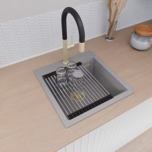 HD Infinity Grey 48 egymedencés gránit mosogatótálca szett, vágódeszkával, acél csepegtetőráccsal, alpesi szürke színben, szálcsiszolt arany leeresztő szifonnal