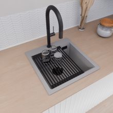 HD Infinity Grey 48 egymedencés gránit mosogatótálca szett, matt fekete csepegtetőráccsal és kosárral, alpesi szürke színben, matt fekete leeresztő szifonnal