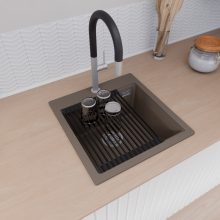 HD Infinity Tortora 48 egymedencés gránit mosogatótálca szett, vágódeszkával, matt fekete csepegtetőráccsal, tortora színben, szálcsiszolt króm leeresztő szifonnal