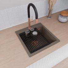 HD Infinity Tortora 48 egymedencés gránit mosogatótálca szett, matt fekete csepegtetőráccsal és krómozott kosárral, tortora színben, szálcsiszolt réz leeresztő szifonnal