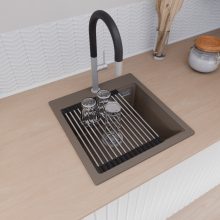 HD Infinity Tortora 48 egymedencés gránit mosogatótálca szett, acél csepegtetőráccsal és kosárral, tortora színben