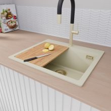 HD Infinity White 58 egymedencés gránit mosogatótálca szett, vágódeszkával, matt fekete csepegtetőráccsal és krómozott kosárral, tört fehér színben, szálcsiszolt arany leeresztő szifonnal