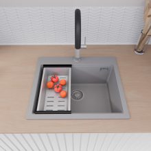 HD Infinity Grey 58 egymedencés gránit mosogatótálca szett, vágódeszkával, matt fekete csepegtetőráccsal és krómozott kosárral, alpesi szürke színben, szálcsiszolt króm leeresztő szifonnal