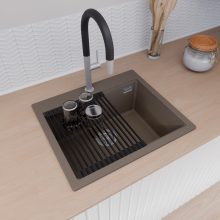 HD Infinity Tortora 58 egymedencés gránit mosogatótálca szett, matt fekete csepegtetőráccsal és krómozott kosárral, tortora színben, szálcsiszolt króm leeresztő szifonnal