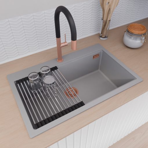 HD Infinity Grey 78 egymedencés gránit mosogatótálca szett, vágódeszkával, acél csepegtetőráccsal és matt fekete kosárral, alpesi szürke színben, szálcsiszolt réz leeresztő szifonnal