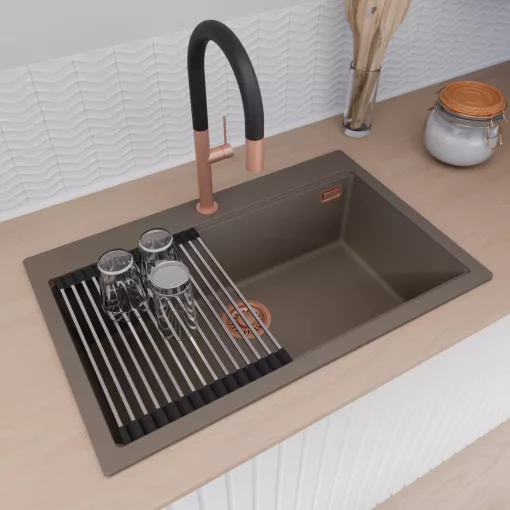 HD Infinity Tortora 78 egymedencés gránit mosogatótálca szett, vágódeszkával, acél csepegtetőráccsal, tortora színben, szálcsiszolt réz leeresztő szifonnal