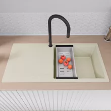 HD Onyx White 100 egymedencés mosogatótálca szett, vágódeszkával, acél csepegtetőráccsal és kosárral, csepegtetőtálcával, tört fehér színben, matt fekete leeresztő szifonnal