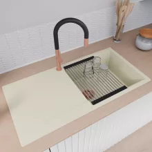 HD Onyx White 100 egymedencés mosogatótálca szett, acél csepegtetőráccsal, csepegtetőtálcával, tört fehér színben, szálcsiszolt réz leeresztő szifonnal