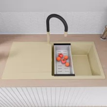 HD Onyx Beige 100 egymedencés gránit mosogatótálca szett, csepegtetőtálcával, vágódeszkával, matt fekete csepegtetőráccsal és krómozott kosárral, soft bézs színben, szálcsiszolt arany leeresztő szifonnal