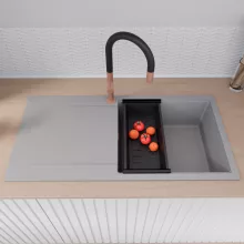 HD Onyx Grey 100 egymedencés gránit mosogatótálca szett, csepegtetőtálcával, vágódeszkával, matt fekete csepegtetőkosárral, alpesi szürke színben, szálcsiszolt réz leeresztő szifonnal