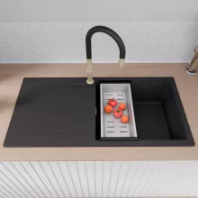 HD Onyx Black 100 egymedencés mosogatótálca szett, matt fekete csepegtetőráccsal és krómozott kosárral, csepegtetőtálcával, matt fekete színben, szálcsiszolt arany leeresztő szifonnal