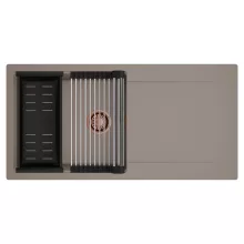 HD Onyx Tortora 100 egymedencés mosogatótálca szett, acél csepegtetőráccsal és matt fekete kosárral, csepegtetőtálcával, tortora színben, szálcsiszolt réz leeresztő szifonnal