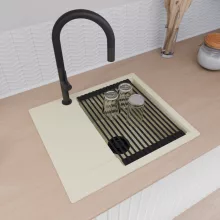 HD Onyx White 58 egymedencés mosogatótálca szett, vágódeszkával, matt fekete csepegtetőráccsal, csepegtetőtálcával, tört fehér színben, matt fekete leeresztő szifonnal