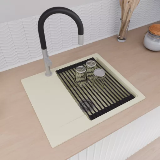 HD Onyx White 58 egymedencés mosogatótálca szett, vágódeszkával, matt fekete csepegtetőráccsal és kosárral, csepegtetőtálcával, tört fehér színben