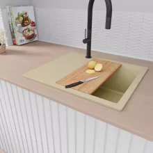 HD Onyx Beige 58 egymedencés gránit mosogatótálca szett, csepegtetőtálcával, vágódeszkával, matt fekete csepegtetőráccsal és krómozott kosárral, soft bézs színben, matt fekete leeresztő szifonnal