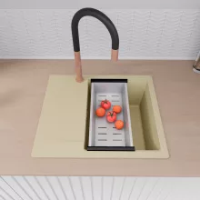 HD Onyx Beige 58 egymedencés gránit mosogatótálca szett, csepegtetőtálcával, vágódeszkával, matt fekete csepegtetőráccsal és krómozott kosárral, soft bézs színben, szálcsiszolt réz leeresztő szifonnal