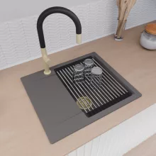 HD Onyx Antracit 58 egymedencés gránit mosogatótálca szett, csepegtetőtálcával, vágódeszkával, acél csepegtetőráccsal és kosárral, matt antracit színben, szálcsiszolt arany leeresztő szifonnal