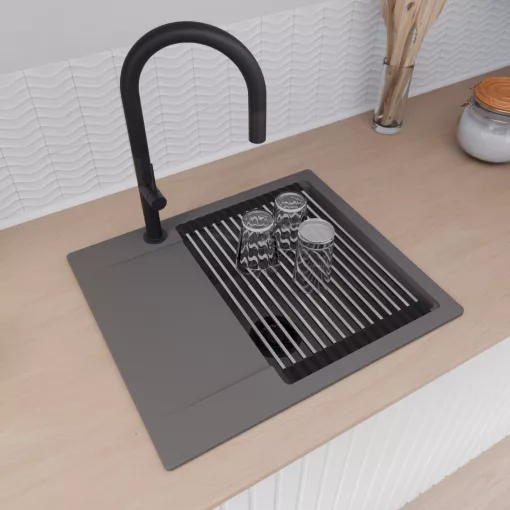 HD Onyx Antracit 58 egymedencés gránit mosogatótálca szett, csepegtetőtálcával, vágódeszkával, acél csepegtetőráccsal és kosárral, matt antracit színben, matt fekete leeresztő szifonnal