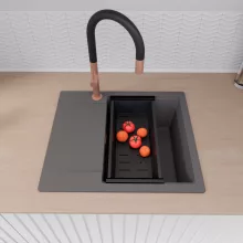 HD Onyx Antracit 58 egymedencés gránit mosogatótálca szett, csepegtetőtálcával, vágódeszkával, matt fekete csepegtetőkosárral, matt antracit színben, szálcsiszolt réz leeresztő szifonnal