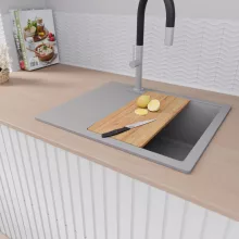 HD Onyx Grey 58 egymedencés gránit mosogatótálca szett, csepegtetőtálcával, vágódeszkával, matt fekete csepegtetőráccsal, alpesi szürke színben, szálcsiszolt króm leeresztő szifonnal