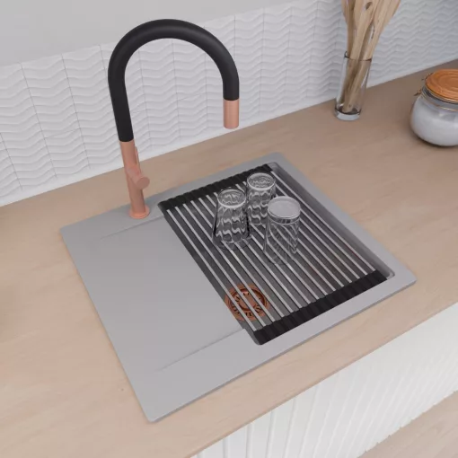 HD Onyx Grey 58 egymedencés gránit mosogatótálca szett, csepegtetőtálcával, vágódeszkával, acél csepegtetőráccsal és kosárral, alpesi szürke színben, szálcsiszolt réz leeresztő szifonnal