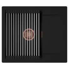 HD Onyx Black 58 egymedencés mosogatótálca szett, acél csepegtetőráccsal, csepegtetőtálcával, matt fekete színben, szálcsiszolt réz leeresztő szifonnal