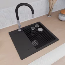 HD Onyx Black 58 egymedencés mosogatótálca szett, matt fekete csepegtetőráccsal és krómozott kosárral, csepegtetőtálcával, matt fekete színben