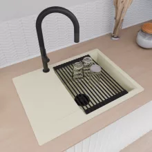 HD Onyx White 68-XL egymedencés gránit mosogatótálca szett, vágódeszkával, csepegtetőtálcával, vágódeszkával, matt fekete csepegtetőráccsal, tört fehér színben, matt fekete leeresztő szifonnal