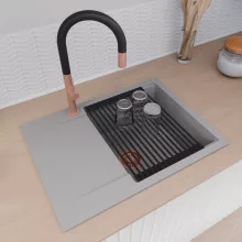 HD Onyx Grey 68-XL egymedencés mosogatótálca szett, matt fekete csepegtetőráccsal és krómozott kosárral, csepegtetőtálcával, alpesi szürke színben, szálcsiszolt réz leeresztő szifonnal