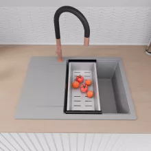 HD Onyx Grey 68-XL egymedencés gránit mosogatótálca szett, csepegtetőtálcával, vágódeszkával, acél csepegtetőkosárral, alpesi szürke színben, szálcsiszolt réz leeresztő szifonnal