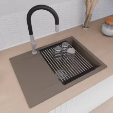 HD Onyx Tortora 68-XL egymedencés gránit mosogatótálca szett, csepegtetőtálcával, vágódeszkával, acél csepegtetőráccsal és matt fekete kosárral, tortora színben, szálcsiszolt króm leeresztő szifonnal