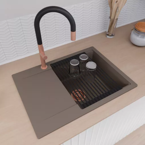 HD Onyx Tortora 68-XL egymedencés gránit mosogatótálca szett, csepegtetőtálcával, vágódeszkával, matt fekete csepegtetőráccsal és kosárral, tortora színben, szálcsiszolt réz leeresztő szifonnal