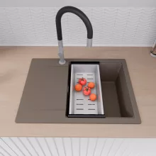 HD Onyx Tortora 68-XL egymedencés mosogatótálca szett, acél csepegtetőráccsal és kosárral, csepegtetőtálcával, tortora színben