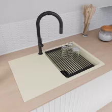 HD Onyx White 78 egymedencés mosogatótálca szett, matt fekete csepegtetőráccsal és kosárral, csepegtetőtálcával, tört fehér színben, matt fekete leeresztő szifonnal