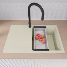 HD Onyx White 78 egymedencés gránit mosogatótálca szett, vágódeszkával, csepegtetőtálcával, vágódeszkával, acél csepegtetőráccsal és kosárral, tört fehér színben, matt fekete leeresztő szifonnal