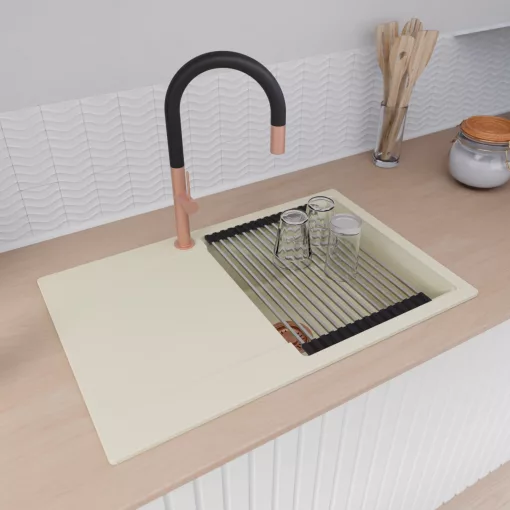 HD Onyx White 78 egymedencés mosogatótálca szett, acél csepegtetőráccsal, csepegtetőtálcával, tört fehér színben, szálcsiszolt réz leeresztő szifonnal