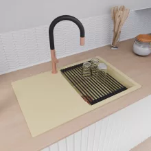 HD Onyx Beige 78 egymedencés gránit mosogatótálca szett, csepegtetőtálcával, vágódeszkával, matt fekete csepegtetőráccsal és kosárral, soft bézs színben, szálcsiszolt réz leeresztő szifonnal